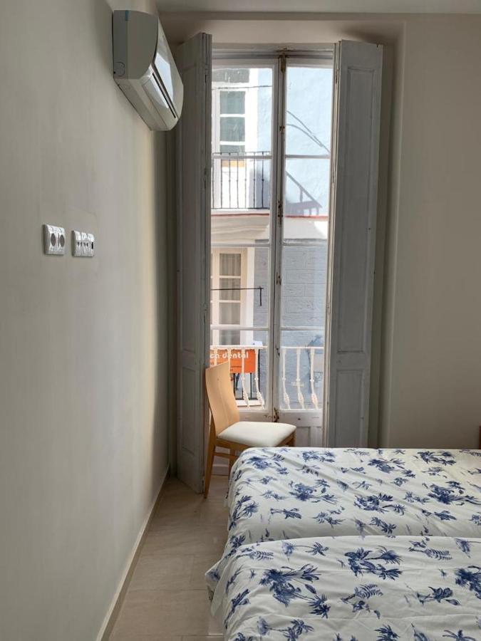 Apartamentos Valverde Cadiz 1 - A Buitenkant foto