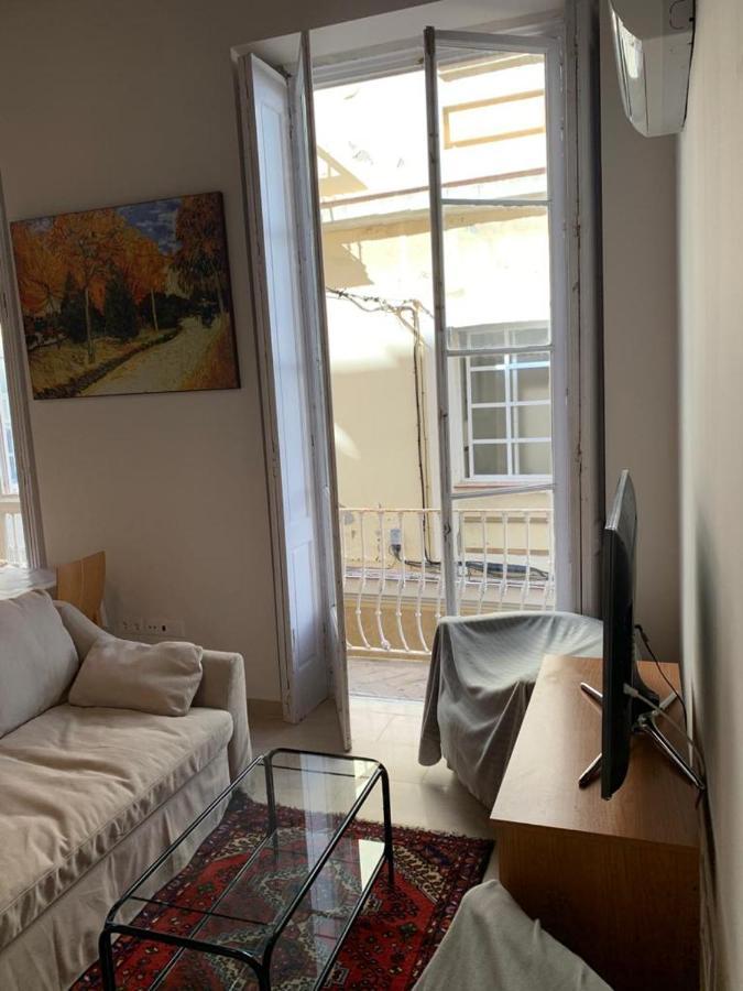 Apartamentos Valverde Cadiz 1 - A Buitenkant foto