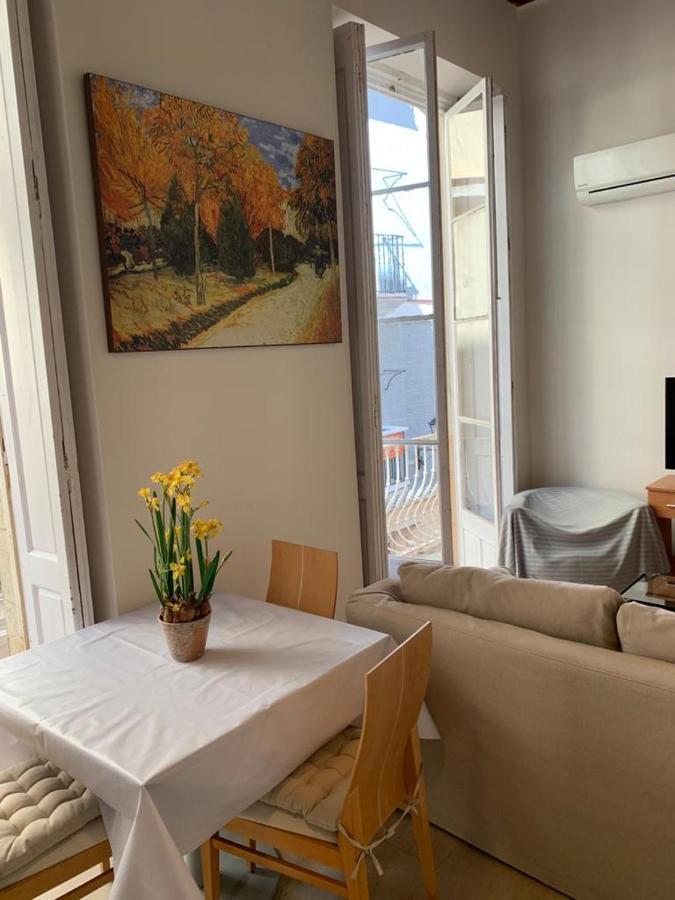 Apartamentos Valverde Cadiz 1 - A Buitenkant foto